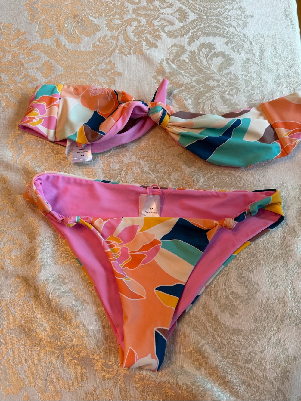 'XS Multicolor Floral Bikini Set - Pink & Teal reversible